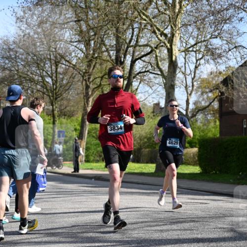 12.04.2026 - 45. Internationalen Wilhelmsburger Insellauf J. Mangold http://msf.ph/oto/9459399 12.04.2026 10:39:49 Ziel 4522, 3442, 5688, 3834, 4629, 4401, 2100, 4490, 3781, 3785, 2711, 3144, 5606, 3702, 4907, 2525, 3677, 2379 meine-sportfotos.de