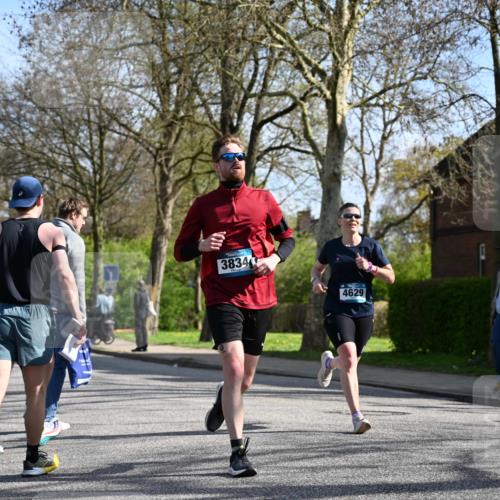 12.04.2026 - 45. Internationalen Wilhelmsburger Insellauf J. Mangold http://msf.ph/oto/9459400 12.04.2026 10:39:49 Ziel 4522, 3442, 5688, 3834, 4629, 4401, 2100, 4490, 3781, 3785, 2711, 3144, 5606, 3702, 4907, 2525, 3677, 2379 meine-sportfotos.de