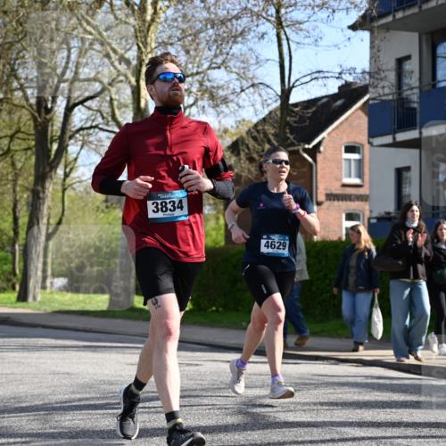 12.04.2026 - 45. Internationalen Wilhelmsburger Insellauf J. Mangold http://msf.ph/oto/9459406 12.04.2026 10:39:49 Ziel 4522, 3442, 5688, 3834, 4629, 4401, 2100, 4490, 3781, 3785, 2711, 3144, 5606, 3702, 4907, 2525, 3677, 2379 meine-sportfotos.de