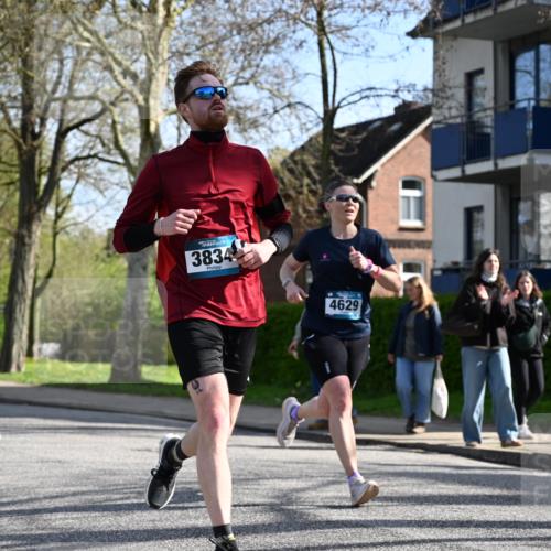 12.04.2026 - 45. Internationalen Wilhelmsburger Insellauf J. Mangold http://msf.ph/oto/9459408 12.04.2026 10:39:49 Ziel 4522, 3442, 5688, 3834, 4629, 4401, 2100, 4490, 3781, 3785, 2711, 3144, 5606, 3702, 4907, 2525, 3677, 2379 meine-sportfotos.de