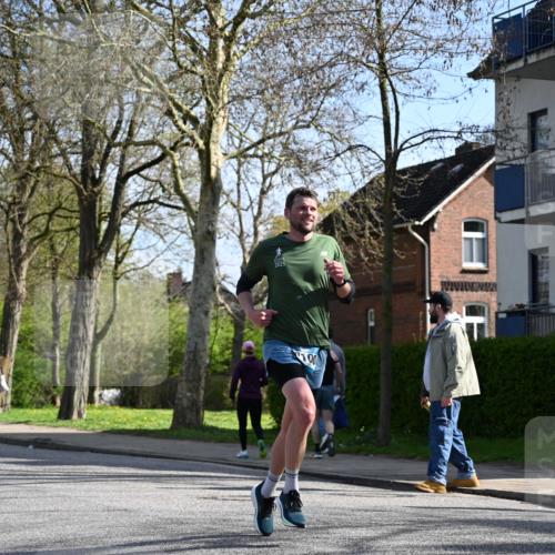 12.04.2026 - 45. Internationalen Wilhelmsburger Insellauf J. Mangold http://msf.ph/oto/9459446 12.04.2026 10:40:00 Ziel 4401, 2100, 4490, 3781, 3785, 2711, 3144, 5606, 3702, 4907, 2525, 3677, 2379, 3677, 2379, 3171 meine-sportfotos.de