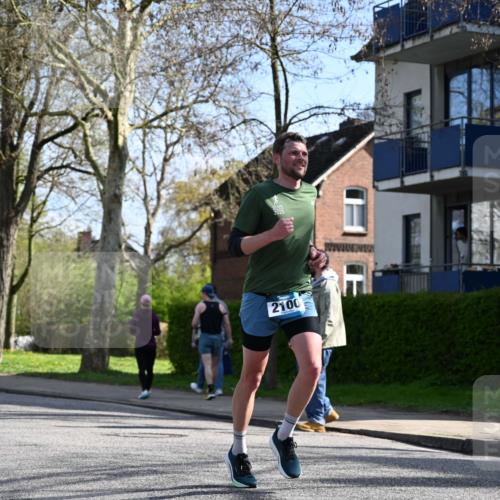 12.04.2026 - 45. Internationalen Wilhelmsburger Insellauf J. Mangold http://msf.ph/oto/9459452 12.04.2026 10:40:00 Ziel 4401, 2100, 4490, 3781, 3785, 2711, 3144, 5606, 3702, 4907, 2525, 3677, 2379, 3677, 2379, 3171 meine-sportfotos.de