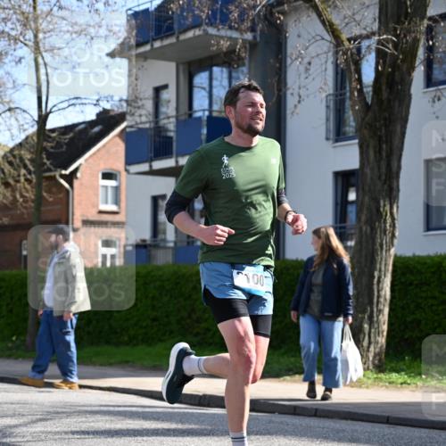 12.04.2026 - 45. Internationalen Wilhelmsburger Insellauf J. Mangold http://msf.ph/oto/9459462 12.04.2026 10:40:01 Ziel 4401, 2100, 4490, 3781, 3785, 2711, 3144, 5606, 3702, 4907, 2525, 3677, 2379, 3171, 5832 meine-sportfotos.de