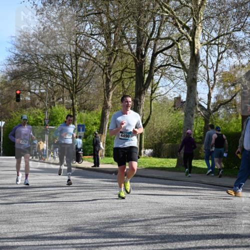 12.04.2026 - 45. Internationalen Wilhelmsburger Insellauf J. Mangold http://msf.ph/oto/9459468 12.04.2026 10:40:02 Ziel 4401, 2100, 4490, 3781, 3785, 2711, 3144, 5606, 3702, 4907, 2525, 3677, 2379, 3171, 5832, 4680 meine-sportfotos.de