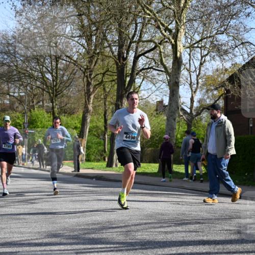 12.04.2026 - 45. Internationalen Wilhelmsburger Insellauf J. Mangold http://msf.ph/oto/9459476 12.04.2026 10:40:03 Ziel 4401, 2100, 4490, 3781, 3785, 2711, 3144, 5606, 3702, 4907, 2525, 3677, 2379, 3171, 5832, 4680, 4262, 2485, 2883 meine-sportfotos.de