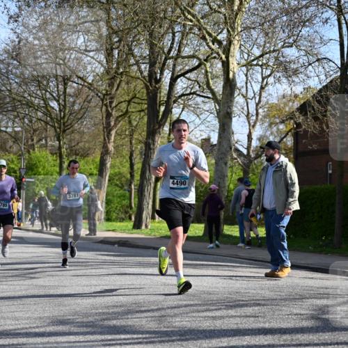 12.04.2026 - 45. Internationalen Wilhelmsburger Insellauf J. Mangold http://msf.ph/oto/9459480 12.04.2026 10:40:03 Ziel 4401, 2100, 4490, 3781, 3785, 2711, 3144, 5606, 3702, 4907, 2525, 3677, 2379, 3171, 5832, 4680, 4262, 2485, 2883 meine-sportfotos.de