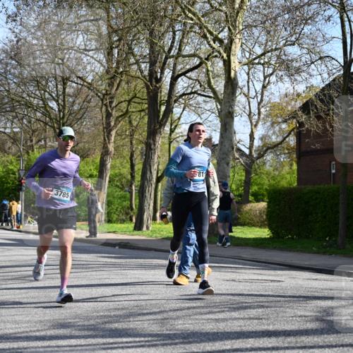 12.04.2026 - 45. Internationalen Wilhelmsburger Insellauf J. Mangold http://msf.ph/oto/9459485 12.04.2026 10:40:05 Ziel 4401, 2100, 4490, 3781, 3785, 2711, 3144, 3144, 5606, 3702, 4907, 2525, 3677, 2379, 3171, 5832, 4680, 4262, 2485, 2883 meine-sportfotos.de