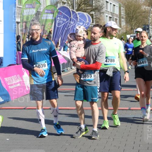 12.04.2026 - 45. Internationalen Wilhelmsburger Insellauf Strokosch-Dieckow http://msf.ph/oto/9459486 12.04.2026 10:49:22 Ziel 4789, 4661, 5360, 5649, 2649, 2231, 3200 meine-sportfotos.de