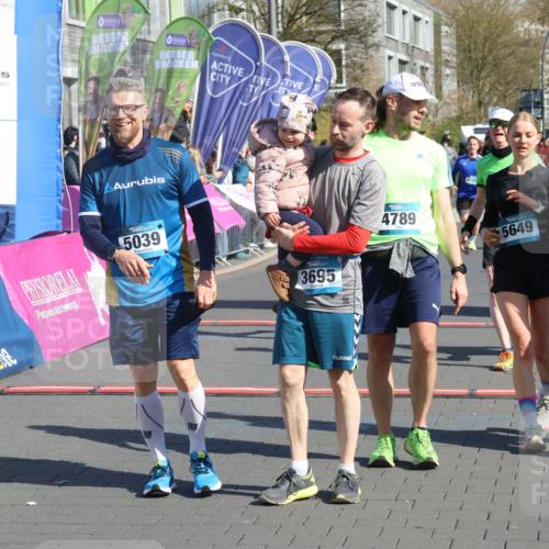 12.04.2026 - 45. Internationalen Wilhelmsburger Insellauf Strokosch-Dieckow http://msf.ph/oto/9459494 12.04.2026 10:49:22 Ziel 4789, 4661, 5360, 5649, 2649, 2231, 3200 meine-sportfotos.de