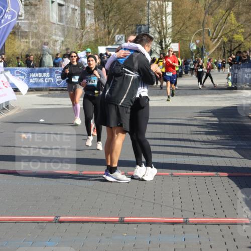 12.04.2026 - 45. Internationalen Wilhelmsburger Insellauf Strokosch-Dieckow http://msf.ph/oto/9459496 12.04.2026 11:06:06 Ziel 3920, 2267, 2268, 2767 meine-sportfotos.de