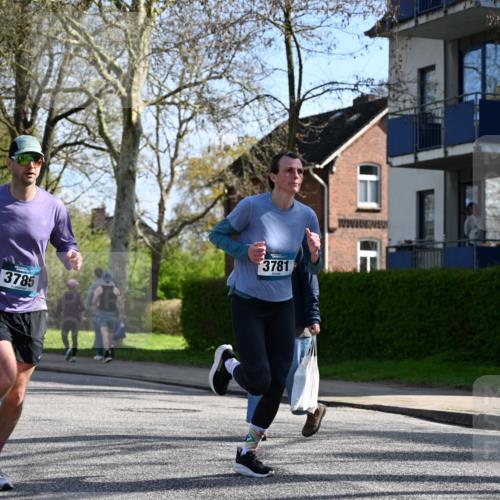 12.04.2026 - 45. Internationalen Wilhelmsburger Insellauf J. Mangold http://msf.ph/oto/9459504 12.04.2026 10:40:06 Ziel 4401, 2100, 4490, 3781, 3785, 2711, 3144, 5606, 3702, 4907, 2525, 3677, 2379, 3171, 5832, 4680, 4262, 2485, 2883, 4501 meine-sportfotos.de