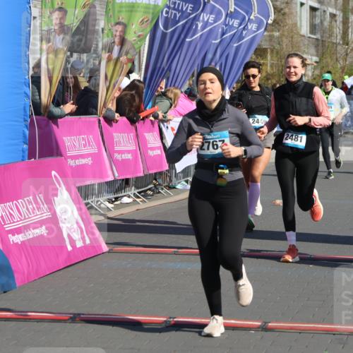 12.04.2026 - 45. Internationalen Wilhelmsburger Insellauf Strokosch-Dieckow http://msf.ph/oto/9459517 12.04.2026 11:06:09 Ziel 2267, 2268, 2767, 2481, 2449 meine-sportfotos.de