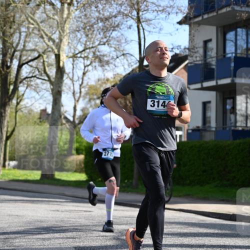 12.04.2026 - 45. Internationalen Wilhelmsburger Insellauf J. Mangold http://msf.ph/oto/9459531 12.04.2026 10:40:16 Ziel 4490, 3781, 3785, 2711, 3144, 5606, 3702, 4907, 2525, 3677, 2379, 3171, 5832, 4680, 4262, 2485, 2883, 4501, 2633, 2634, 3090, 4649, 4655, 3987, 3381, 3380, 4180, 4980, 5408, 2507 meine-sportfotos.de