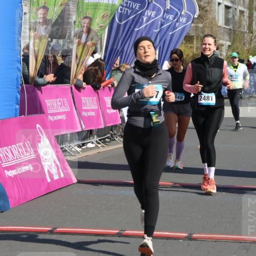 12.04.2026 - 45. Internationalen Wilhelmsburger Insellauf Strokosch-Dieckow http://msf.ph/oto/9459537 12.04.2026 11:06:10 Ziel 2267, 2268, 2767, 2481, 2449 meine-sportfotos.de