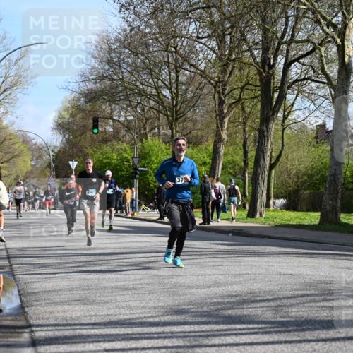 12.04.2026 - 45. Internationalen Wilhelmsburger Insellauf J. Mangold http://msf.ph/oto/9459539 12.04.2026 10:40:17 Ziel 3781, 3785, 2711, 3144, 5606, 3702, 4907, 2525, 3677, 2379, 3171, 5832, 4680, 4262, 2485, 2883, 4501, 2633, 2634, 3090, 4649, 4655, 3987, 3381, 3380, 4180, 4980, 5408, 2507, 2456 meine-sportfotos.de