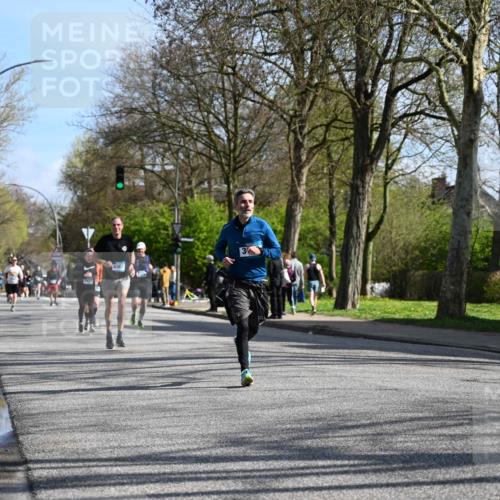 12.04.2026 - 45. Internationalen Wilhelmsburger Insellauf J. Mangold http://msf.ph/oto/9459543 12.04.2026 10:40:18 Ziel 2711, 3144, 5606, 3702, 4907, 2525, 3677, 2379, 3171, 5832, 4680, 4262, 2485, 2883, 4501, 4501, 2633, 2634, 3090, 4649, 4655, 3987, 3381, 3380, 4180, 4980, 5408, 2507, 2456, 2768 meine-sportfotos.de