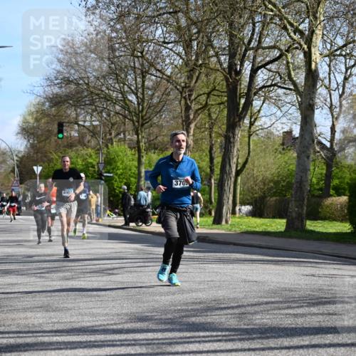 12.04.2026 - 45. Internationalen Wilhelmsburger Insellauf J. Mangold http://msf.ph/oto/9459553 12.04.2026 10:40:18 Ziel 2711, 3144, 5606, 3702, 4907, 2525, 3677, 2379, 3171, 5832, 4680, 4262, 2485, 2883, 4501, 4501, 2633, 2634, 3090, 4649, 4655, 3987, 3381, 3380, 4180, 4980, 5408, 2507, 2456, 2768 meine-sportfotos.de