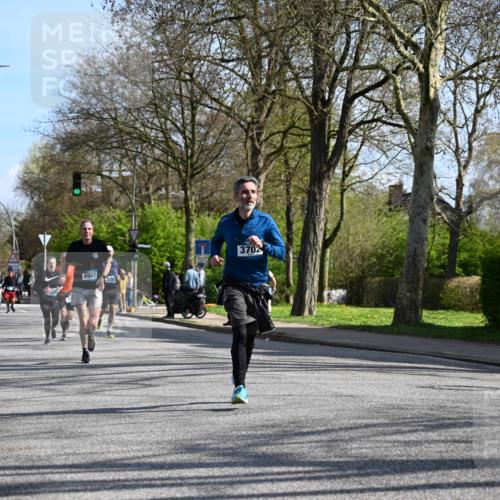 12.04.2026 - 45. Internationalen Wilhelmsburger Insellauf J. Mangold http://msf.ph/oto/9459554 12.04.2026 10:40:18 Ziel 2711, 3144, 5606, 3702, 4907, 2525, 3677, 2379, 3171, 5832, 4680, 4262, 2485, 2883, 4501, 4501, 2633, 2634, 3090, 4649, 4655, 3987, 3381, 3380, 4180, 4980, 5408, 2507, 2456, 2768 meine-sportfotos.de