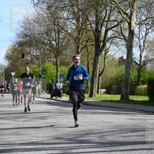 12.04.2026 - 45. Internationalen Wilhelmsburger Insellauf J. Mangold http://msf.ph/oto/9459556 12.04.2026 10:40:18 Ziel 2711, 3144, 5606, 3702, 4907, 2525, 3677, 2379, 3171, 5832, 4680, 4262, 2485, 2883, 4501, 4501, 2633, 2634, 3090, 4649, 4655, 3987, 3381, 3380, 4180, 4980, 5408, 2507, 2456, 2768 meine-sportfotos.de