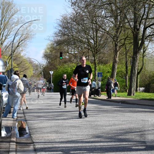 12.04.2026 - 45. Internationalen Wilhelmsburger Insellauf J. Mangold http://msf.ph/oto/9459565 12.04.2026 10:40:20 Ziel 2711, 3144, 5606, 3702, 4907, 2525, 3677, 2379, 3171, 5832, 4680, 4262, 2485, 2883, 4501, 2633, 2634, 3090, 2633, 2634, 3090, 4649, 4655, 3987, 3381, 3380, 4180, 4980, 5408, 2507, 2456, 2768, 3534 meine-sportfotos.de