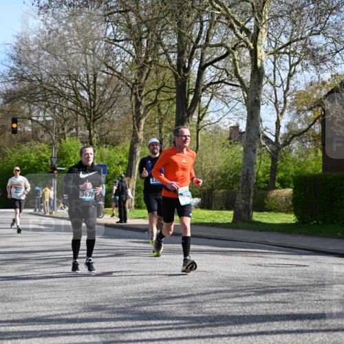 12.04.2026 - 45. Internationalen Wilhelmsburger Insellauf J. Mangold http://msf.ph/oto/9459571 12.04.2026 10:40:22 Ziel 2711, 3144, 5606, 3702, 4907, 2525, 3677, 2379, 3171, 5832, 4680, 4262, 2485, 2883, 4501, 2633, 2634, 3090, 4649, 4655, 3987, 3987, 3381, 3380, 4180, 4980, 5408, 2507, 2456, 2768, 3534, 5281 meine-sportfotos.de