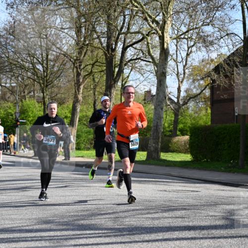 12.04.2026 - 45. Internationalen Wilhelmsburger Insellauf J. Mangold http://msf.ph/oto/9459577 12.04.2026 10:40:23 Ziel 2711, 3144, 5606, 3702, 4907, 2525, 3677, 2379, 3171, 3171, 5832, 4680, 4262, 2485, 2883, 4501, 2633, 2634, 3090, 4649, 4655, 3987, 3381, 3380, 3381, 3380, 4180, 4980, 5408, 2507, 2456, 2768, 3534, 5281 meine-sportfotos.de