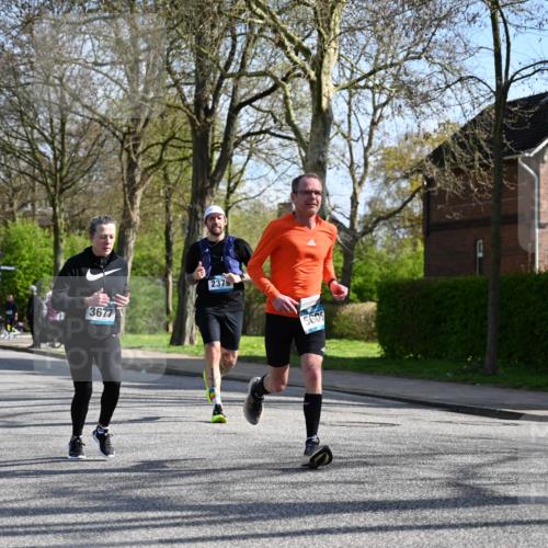 12.04.2026 - 45. Internationalen Wilhelmsburger Insellauf J. Mangold http://msf.ph/oto/9459583 12.04.2026 10:40:23 Ziel 2711, 3144, 5606, 3702, 4907, 2525, 3677, 2379, 3171, 3171, 5832, 4680, 4262, 2485, 2883, 4501, 2633, 2634, 3090, 4649, 4655, 3987, 3381, 3380, 3381, 3380, 4180, 4980, 5408, 2507, 2456, 2768, 3534, 5281 meine-sportfotos.de