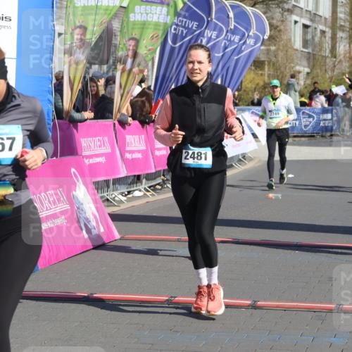 12.04.2026 - 45. Internationalen Wilhelmsburger Insellauf Strokosch-Dieckow http://msf.ph/oto/9459585 12.04.2026 11:06:11 Ziel 2268, 2767, 2481, 2449 meine-sportfotos.de