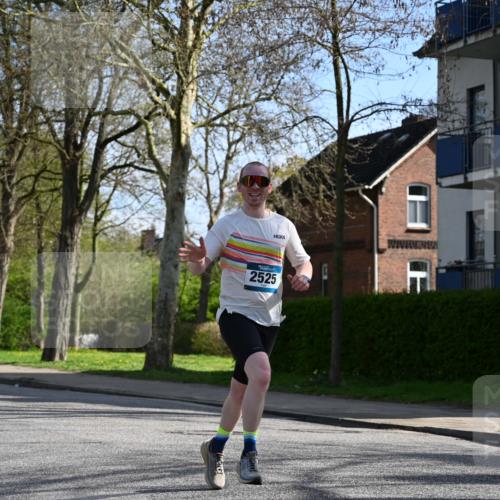 12.04.2026 - 45. Internationalen Wilhelmsburger Insellauf J. Mangold http://msf.ph/oto/9459619 12.04.2026 10:40:27 Ziel 3144, 5606, 3702, 4907, 2525, 3677, 2379, 3171, 5832, 4680, 4262, 2485, 2883, 4262, 2485, 2883, 4501, 2633, 2634, 3090, 4649, 4655, 3987, 3381, 3380, 4180, 4980, 5408, 5408, 2507, 2456, 2768, 3534, 5281, 5247, 5299 meine-sportfotos.de