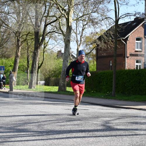12.04.2026 - 45. Internationalen Wilhelmsburger Insellauf J. Mangold http://msf.ph/oto/9459642 12.04.2026 10:40:32 Ziel 5606, 3702, 4907, 2525, 3677, 2379, 3171, 5832, 4680, 4262, 2485, 2883, 4501, 2633, 2634, 3090, 2633, 2634, 3090, 4649, 4655, 3987, 3381, 3380, 4180, 4980, 5408, 2507, 2456, 2768, 3534, 3534, 5281, 5247, 5299, 5315, 5288, 3444 meine-sportfotos.de