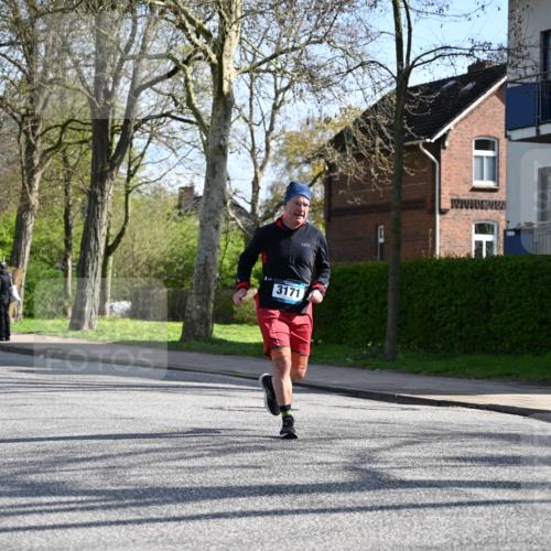 12.04.2026 - 45. Internationalen Wilhelmsburger Insellauf J. Mangold http://msf.ph/oto/9459644 12.04.2026 10:40:32 Ziel 5606, 3702, 4907, 2525, 3677, 2379, 3171, 5832, 4680, 4262, 2485, 2883, 4501, 2633, 2634, 3090, 2633, 2634, 3090, 4649, 4655, 3987, 3381, 3380, 4180, 4980, 5408, 2507, 2456, 2768, 3534, 3534, 5281, 5247, 5299, 5315, 5288, 3444 meine-sportfotos.de