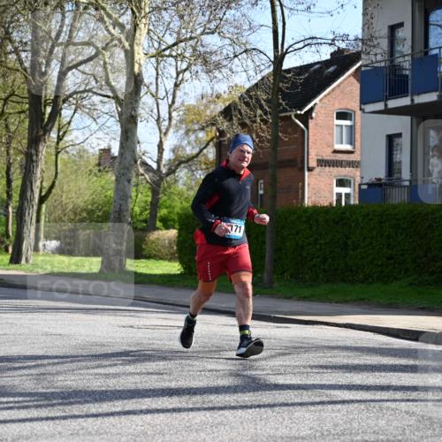 12.04.2026 - 45. Internationalen Wilhelmsburger Insellauf J. Mangold http://msf.ph/oto/9459649 12.04.2026 10:40:33 Ziel 5606, 3702, 4907, 2525, 3677, 2379, 3171, 5832, 4680, 4262, 2485, 2883, 4501, 2633, 2634, 3090, 4649, 4655, 4649, 4655, 3987, 3381, 3380, 4180, 4980, 5408, 2507, 2456, 2768, 3534, 5281, 5281, 5247, 5299, 5315, 5288, 3444, 5254 meine-sportfotos.de