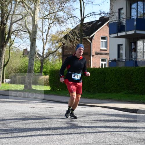12.04.2026 - 45. Internationalen Wilhelmsburger Insellauf J. Mangold http://msf.ph/oto/9459653 12.04.2026 10:40:33 Ziel 5606, 3702, 4907, 2525, 3677, 2379, 3171, 5832, 4680, 4262, 2485, 2883, 4501, 2633, 2634, 3090, 4649, 4655, 4649, 4655, 3987, 3381, 3380, 4180, 4980, 5408, 2507, 2456, 2768, 3534, 5281, 5281, 5247, 5299, 5315, 5288, 3444, 5254 meine-sportfotos.de