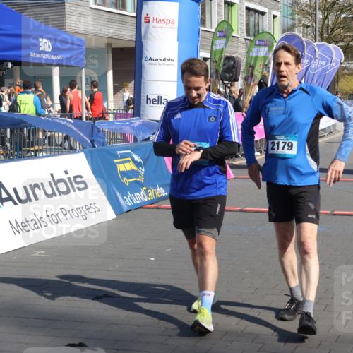 12.04.2026 - 45. Internationalen Wilhelmsburger Insellauf Strokosch-Dieckow http://msf.ph/oto/9459654 12.04.2026 10:49:31 Ziel 4185, 2179 meine-sportfotos.de