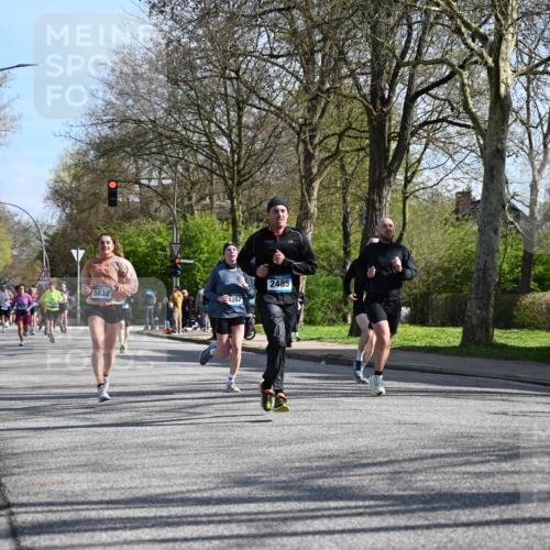 12.04.2026 - 45. Internationalen Wilhelmsburger Insellauf J. Mangold http://msf.ph/oto/9459665 12.04.2026 10:40:35 Ziel 2525, 3677, 2379, 3171, 5832, 4680, 4262, 2485, 2883, 4501, 2633, 2634, 3090, 4649, 4655, 3987, 3381, 3380, 3381, 3380, 4180, 4980, 5408, 2507, 2456, 2768, 3534, 5281, 5247, 5299, 5315, 5288, 3444, 5254, 2148, 5489, 4645, 4646 meine-sportfotos.de