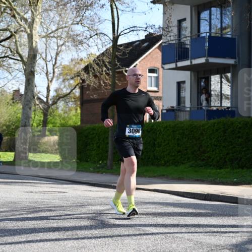 12.04.2026 - 45. Internationalen Wilhelmsburger Insellauf J. Mangold http://msf.ph/oto/9459717 12.04.2026 10:40:43 Ziel 3171, 5832, 4680, 4262, 2485, 2883, 4501, 2633, 2634, 3090, 4649, 4655, 3987, 3381, 3380, 4180, 4980, 5408, 2507, 2456, 2768, 3534, 5281, 5247, 5299, 5315, 5288, 3444, 5254, 2148, 5489, 4645, 4646, 5560, 4295 meine-sportfotos.de