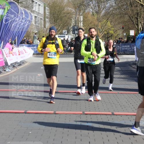 12.04.2026 - 45. Internationalen Wilhelmsburger Insellauf Strokosch-Dieckow http://msf.ph/oto/9459718 12.04.2026 11:06:23 Ziel 4477, 4476, 5818, 3717 meine-sportfotos.de