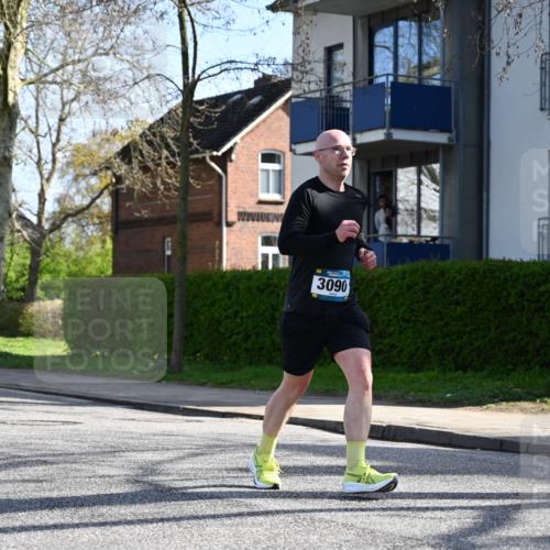 12.04.2026 - 45. Internationalen Wilhelmsburger Insellauf J. Mangold http://msf.ph/oto/9459725 12.04.2026 10:40:43 Ziel 3171, 5832, 4680, 4262, 2485, 2883, 4501, 2633, 2634, 3090, 4649, 4655, 3987, 3381, 3380, 4180, 4980, 5408, 2507, 2456, 2768, 3534, 5281, 5247, 5299, 5315, 5288, 3444, 5254, 2148, 5489, 4645, 4646, 5560, 4295 meine-sportfotos.de