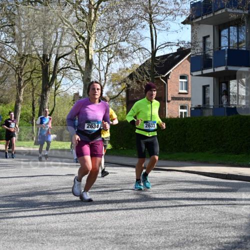 12.04.2026 - 45. Internationalen Wilhelmsburger Insellauf J. Mangold http://msf.ph/oto/9459743 12.04.2026 10:40:45 Ziel 3171, 5832, 4680, 4262, 2485, 2883, 4501, 2633, 2634, 3090, 4649, 4655, 3987, 3381, 3380, 4180, 4980, 5408, 2507, 2456, 2768, 3534, 5281, 5281, 5247, 5299, 5315, 5288, 3444, 5254, 5254, 2148, 5489, 4645, 4646, 5560, 4295 meine-sportfotos.de