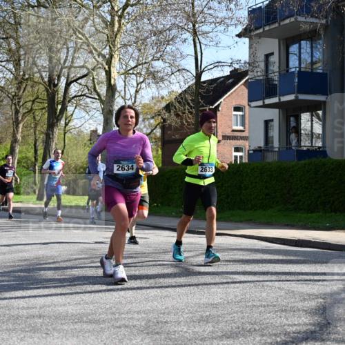 12.04.2026 - 45. Internationalen Wilhelmsburger Insellauf J. Mangold http://msf.ph/oto/9459744 12.04.2026 10:40:45 Ziel 3171, 5832, 4680, 4262, 2485, 2883, 4501, 2633, 2634, 3090, 4649, 4655, 3987, 3381, 3380, 4180, 4980, 5408, 2507, 2456, 2768, 3534, 5281, 5281, 5247, 5299, 5315, 5288, 3444, 5254, 5254, 2148, 5489, 4645, 4646, 5560, 4295 meine-sportfotos.de