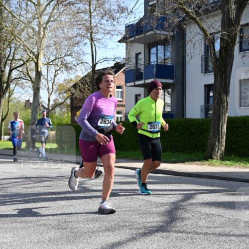 12.04.2026 - 45. Internationalen Wilhelmsburger Insellauf J. Mangold http://msf.ph/oto/9459754 12.04.2026 10:40:45 Ziel 3171, 5832, 4680, 4262, 2485, 2883, 4501, 2633, 2634, 3090, 4649, 4655, 3987, 3381, 3380, 4180, 4980, 5408, 2507, 2456, 2768, 3534, 5281, 5281, 5247, 5299, 5315, 5288, 3444, 5254, 5254, 2148, 5489, 4645, 4646, 5560, 4295 meine-sportfotos.de