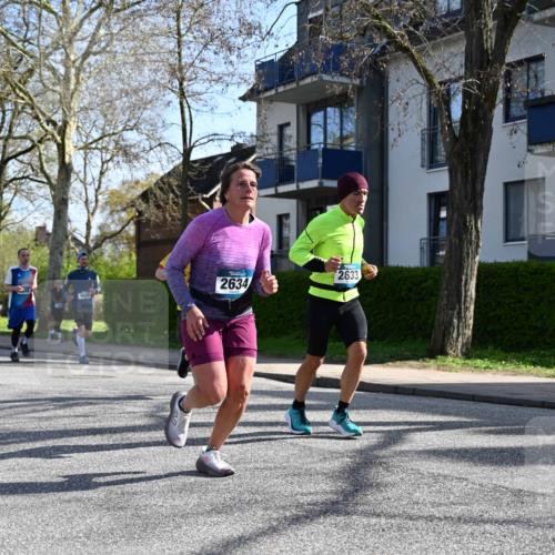 12.04.2026 - 45. Internationalen Wilhelmsburger Insellauf J. Mangold http://msf.ph/oto/9459755 12.04.2026 10:40:45 Ziel 3171, 5832, 4680, 4262, 2485, 2883, 4501, 2633, 2634, 3090, 4649, 4655, 3987, 3381, 3380, 4180, 4980, 5408, 2507, 2456, 2768, 3534, 5281, 5281, 5247, 5299, 5315, 5288, 3444, 5254, 5254, 2148, 5489, 4645, 4646, 5560, 4295 meine-sportfotos.de