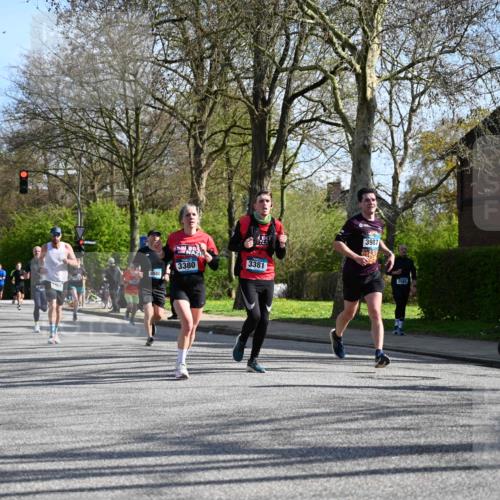 12.04.2026 - 45. Internationalen Wilhelmsburger Insellauf J. Mangold http://msf.ph/oto/9459760 12.04.2026 10:40:47 Ziel 3171, 5832, 4680, 4262, 2485, 2883, 4501, 2633, 2634, 3090, 4649, 4655, 3987, 3381, 3380, 4180, 4980, 5408, 2507, 2456, 2768, 3534, 5281, 5247, 5299, 5315, 5288, 3444, 5254, 2148, 5489, 4645, 4646, 4645, 4646, 5560, 4295, 5038, 4674 meine-sportfotos.de