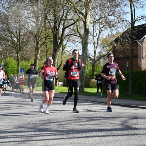 12.04.2026 - 45. Internationalen Wilhelmsburger Insellauf J. Mangold http://msf.ph/oto/9459769 12.04.2026 10:40:48 Ziel 3171, 5832, 4680, 4262, 2485, 2883, 4501, 2633, 2634, 3090, 4649, 4655, 3987, 3381, 3380, 4180, 4980, 5408, 2507, 2456, 2768, 3534, 5281, 5247, 5299, 5315, 5288, 3444, 5254, 2148, 5489, 4645, 4646, 5560, 4295, 5038, 4674 meine-sportfotos.de