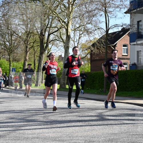 12.04.2026 - 45. Internationalen Wilhelmsburger Insellauf J. Mangold http://msf.ph/oto/9459778 12.04.2026 10:40:48 Ziel 3171, 5832, 4680, 4262, 2485, 2883, 4501, 2633, 2634, 3090, 4649, 4655, 3987, 3381, 3380, 4180, 4980, 5408, 2507, 2456, 2768, 3534, 5281, 5247, 5299, 5315, 5288, 3444, 5254, 2148, 5489, 4645, 4646, 5560, 4295, 5038, 4674 meine-sportfotos.de
