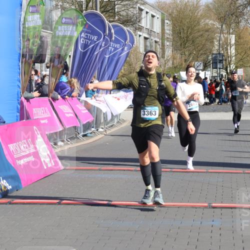 12.04.2026 - 45. Internationalen Wilhelmsburger Insellauf Strokosch-Dieckow http://msf.ph/oto/9459826 12.04.2026 10:49:49 Ziel 3363, 2661, 4715 meine-sportfotos.de