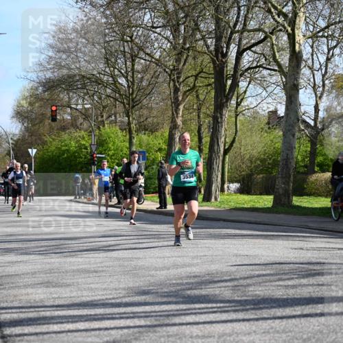 12.04.2026 - 45. Internationalen Wilhelmsburger Insellauf J. Mangold http://msf.ph/oto/9459828 12.04.2026 10:40:55 Ziel 4501, 2633, 2634, 3090, 4649, 4655, 3987, 3381, 3380, 4180, 4980, 5408, 2507, 2456, 2768, 3534, 5281, 5247, 5299, 5315, 5288, 3444, 5254, 2148, 5489, 4645, 4646, 5560, 4295, 4295, 5038, 4674, 5034, 3861, 5545, 2812 meine-sportfotos.de