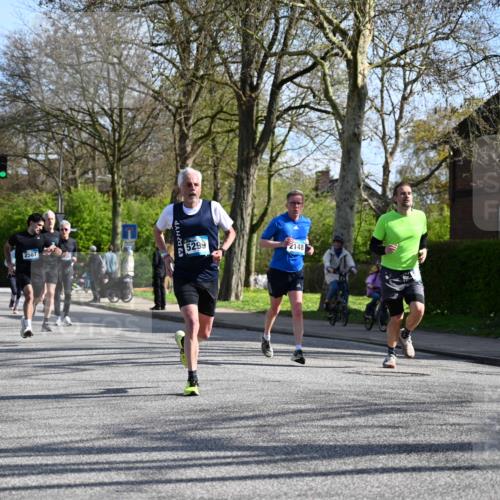 12.04.2026 - 45. Internationalen Wilhelmsburger Insellauf J. Mangold http://msf.ph/oto/9459849 12.04.2026 10:41:01 Ziel 4180, 4980, 5408, 2507, 2456, 2768, 3534, 5281, 5247, 5299, 5315, 5288, 3444, 5254, 2148, 5489, 4645, 4646, 5560, 4295, 5038, 4674, 5034, 5034, 3861, 5545, 2812, 5270, 5416, 4963, 3831, 4602, 4667, 3229 meine-sportfotos.de