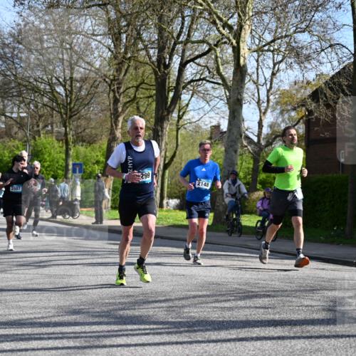 12.04.2026 - 45. Internationalen Wilhelmsburger Insellauf J. Mangold http://msf.ph/oto/9459851 12.04.2026 10:41:01 Ziel 4180, 4980, 5408, 2507, 2456, 2768, 3534, 5281, 5247, 5299, 5315, 5288, 3444, 5254, 2148, 5489, 4645, 4646, 5560, 4295, 5038, 4674, 5034, 5034, 3861, 5545, 2812, 5270, 5416, 4963, 3831, 4602, 4667, 3229 meine-sportfotos.de