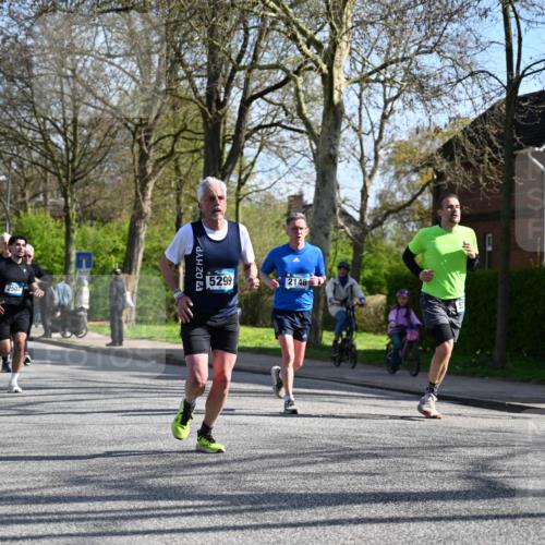 12.04.2026 - 45. Internationalen Wilhelmsburger Insellauf J. Mangold http://msf.ph/oto/9459857 12.04.2026 10:41:02 Ziel 4180, 4980, 5408, 2507, 2456, 2768, 3534, 5281, 5247, 5299, 5315, 5288, 3444, 5254, 2148, 5489, 4645, 4646, 5560, 5560, 4295, 5038, 4674, 5034, 3861, 5545, 2812, 5270, 5416, 4963, 3831, 4602, 4667, 3229 meine-sportfotos.de